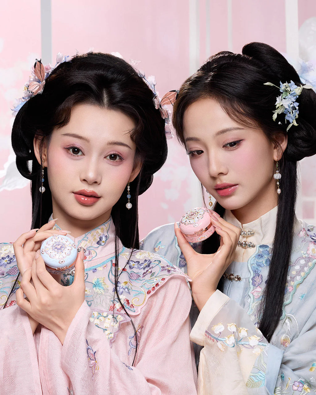 Butterfly Cloud Collar Rouge Box Highlighting & Blush Duo Powder